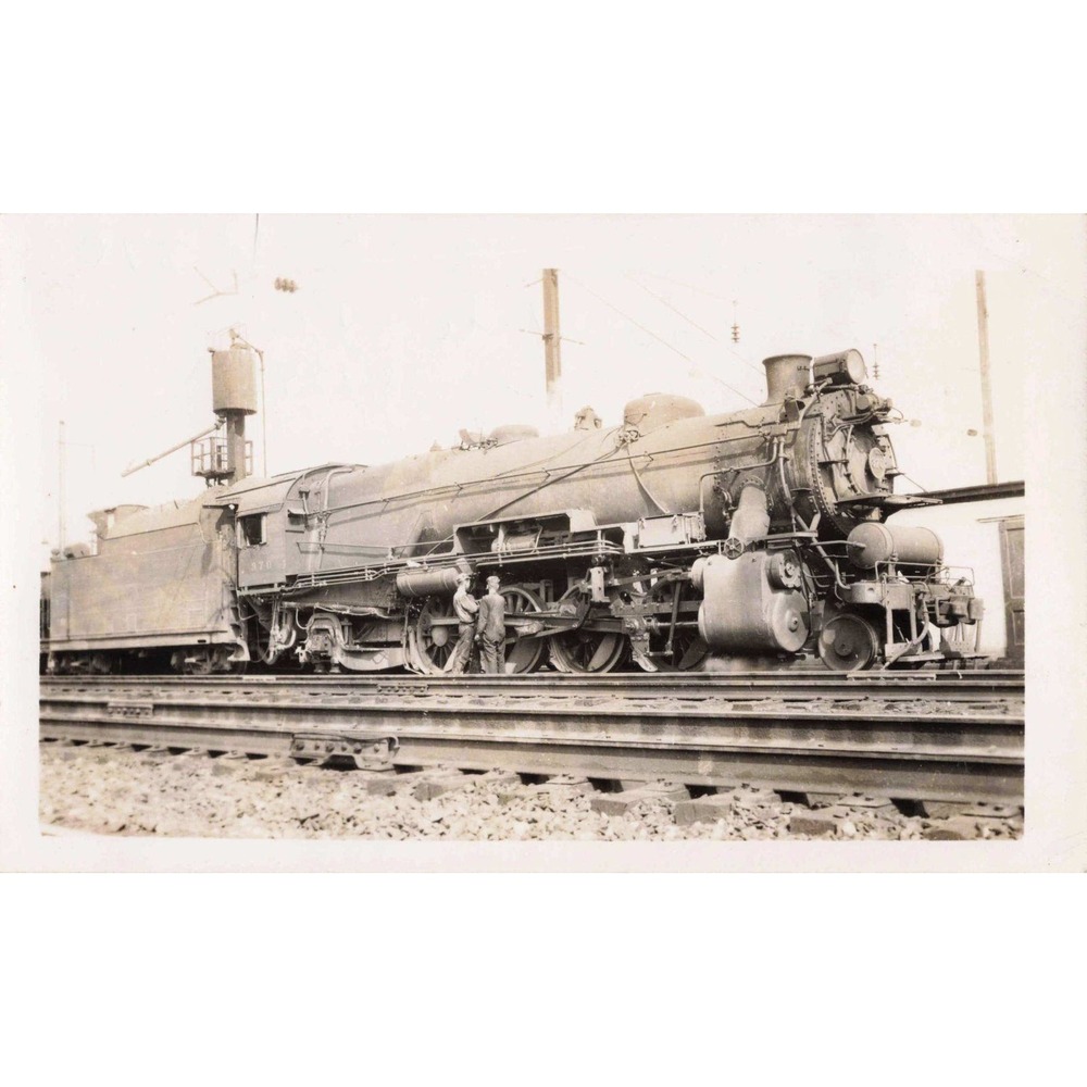 PRR Pennsylvania Railroad 2-8-2 Steam Locomotive Crew Photo Thorndale PA 1946